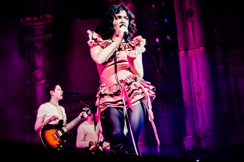 The Last Dinner Party live at Orpheum Theatre, Vancouver, 2026-05-19 - concert photo 2 of 36