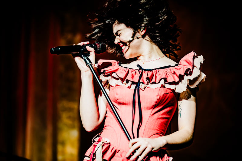 The Last Dinner Party live at Orpheum Theatre, Vancouver, 2026-05-19 - concert photo 31 of 36