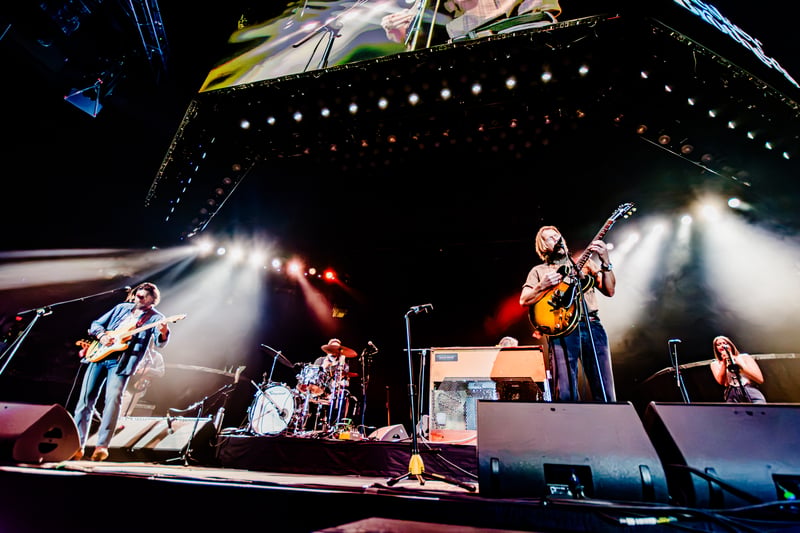 The Teskey Brothers live at Rogers Arena, Vancouver, 2026-07-22 - concert photo 5 of 12
