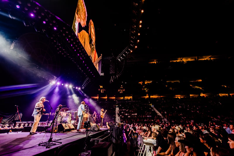 The Teskey Brothers live at Rogers Arena, Vancouver, 2026-07-22 - concert photo 11 of 12