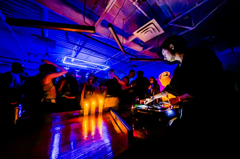 Tiago De Renor live at Overground, Vancouver, 2026-05-03 - concert photo 3 of 10