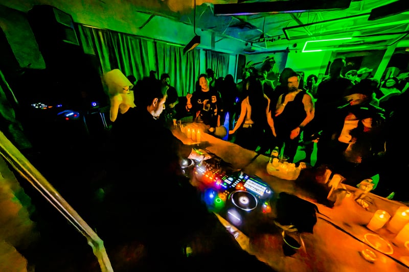 Tiago De Renor live at Overground, Vancouver, 2026-05-03 - concert photo 7 of 10