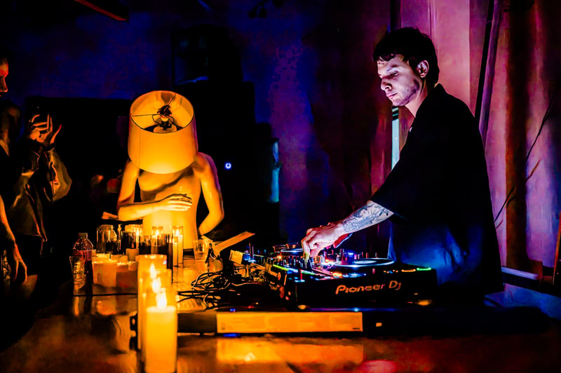 Tiago De Renor live at Overground, Vancouver, 2026-05-03 - concert photo 8 of 10