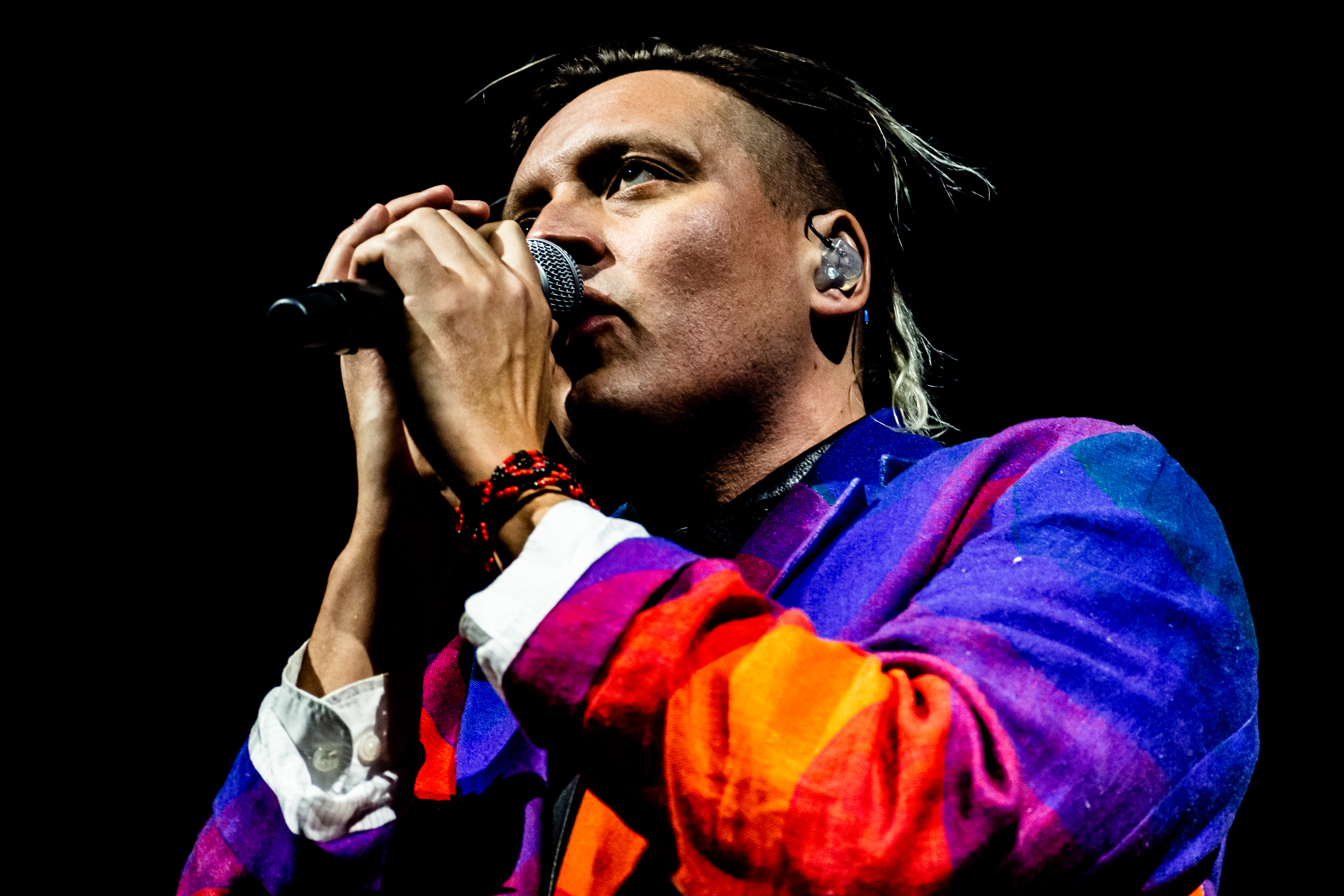 Arcade Fire performing at Rogers Arena, Vancouver - concert photography by Michael Caswell