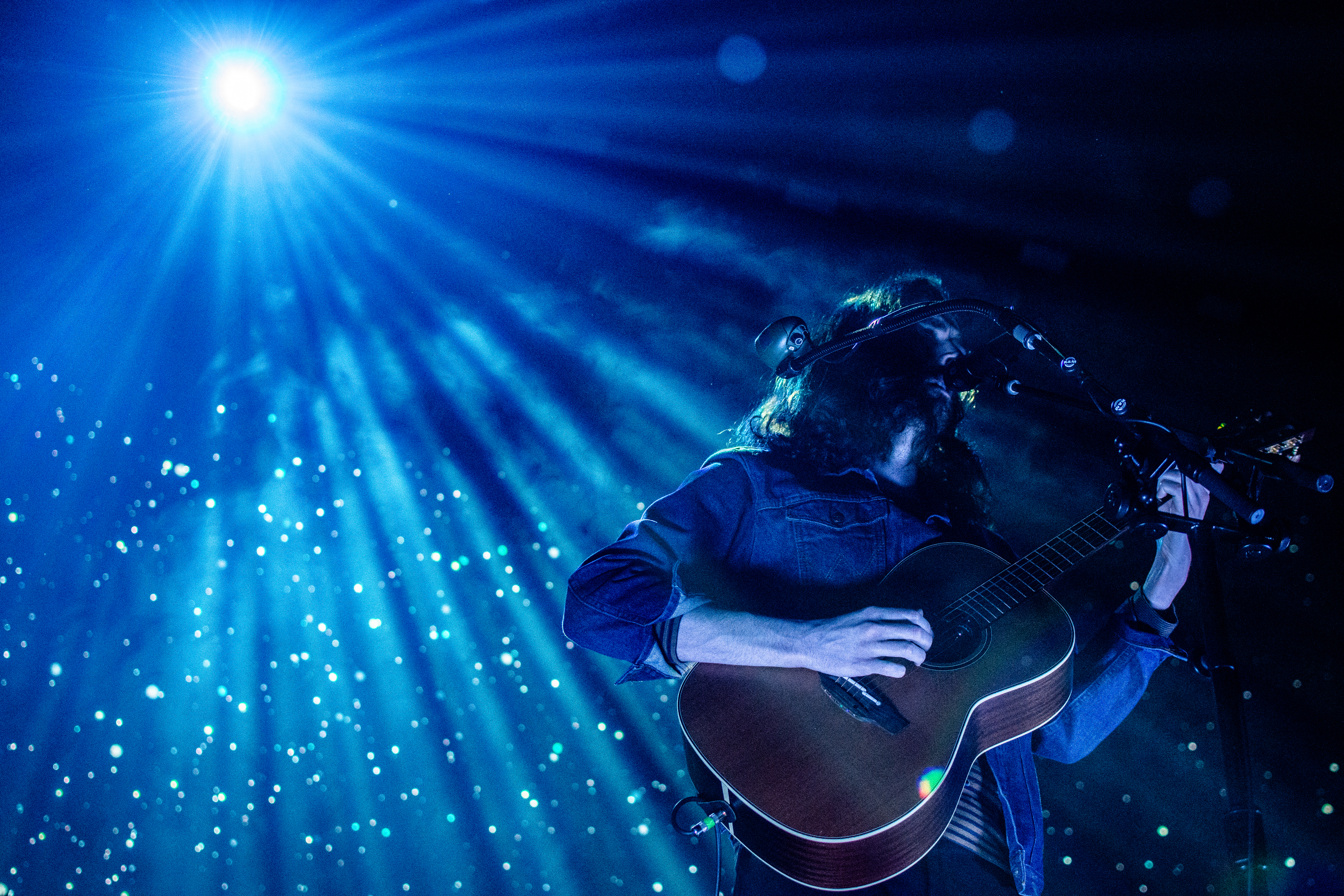 Hozier performing at Rogers Arena, Vancouver - concert photography by Michael Caswell