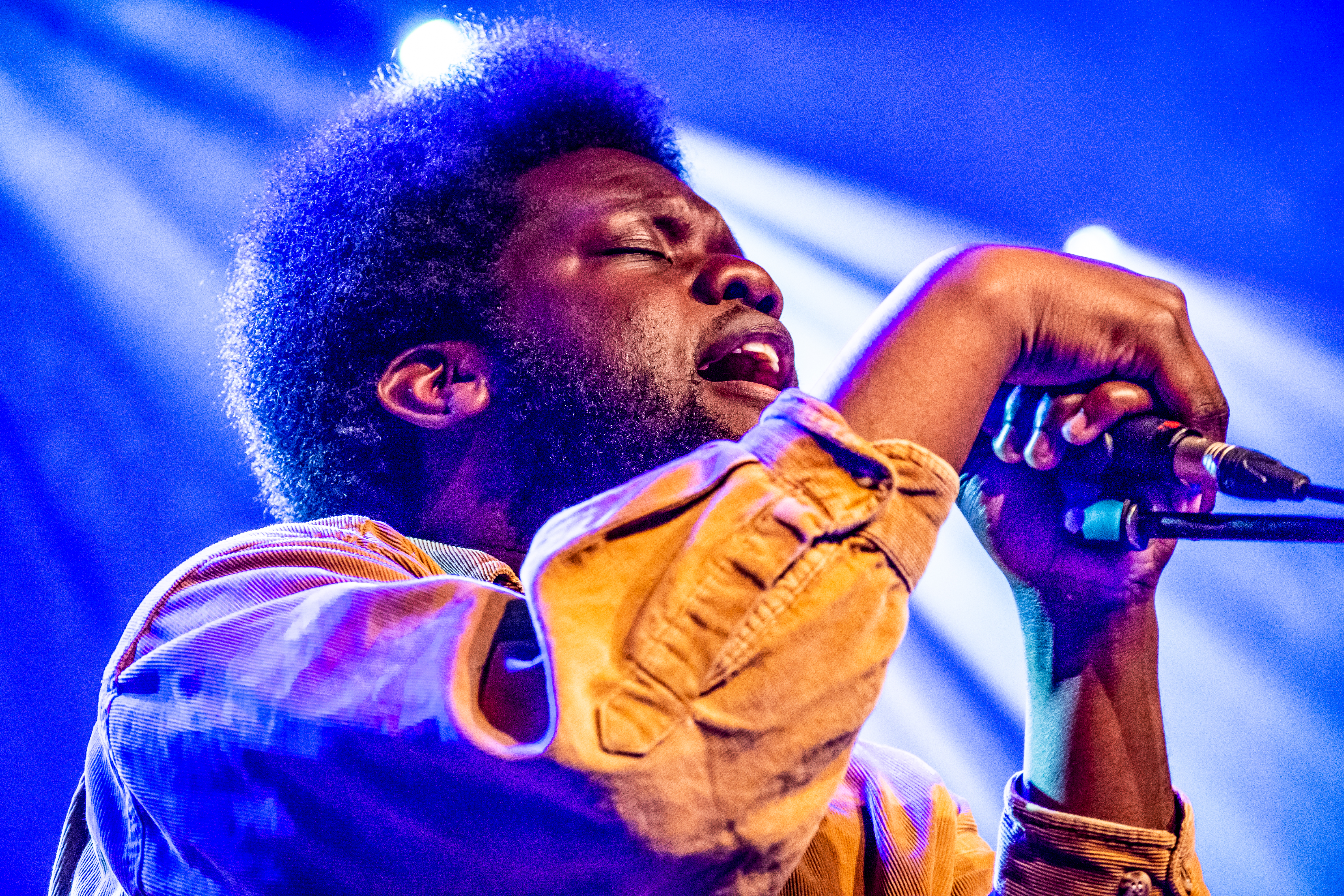 Michael Kiwanuka performing at Commodore Ballroom, Vancouver - concert photography by Michael Caswell