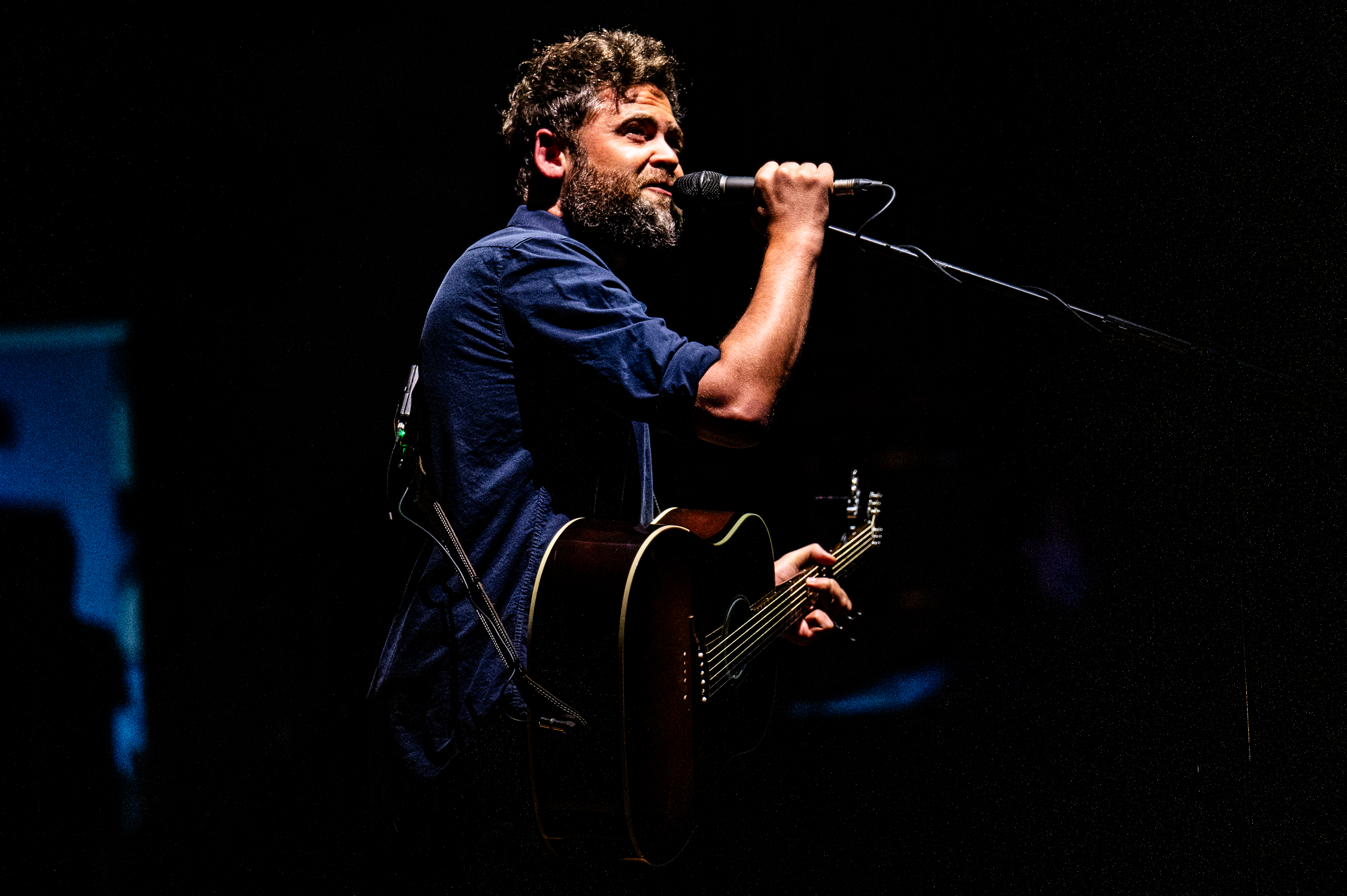 Passenger performing at Orpheum Theatre, Vancouver - concert photography by Michael Caswell
