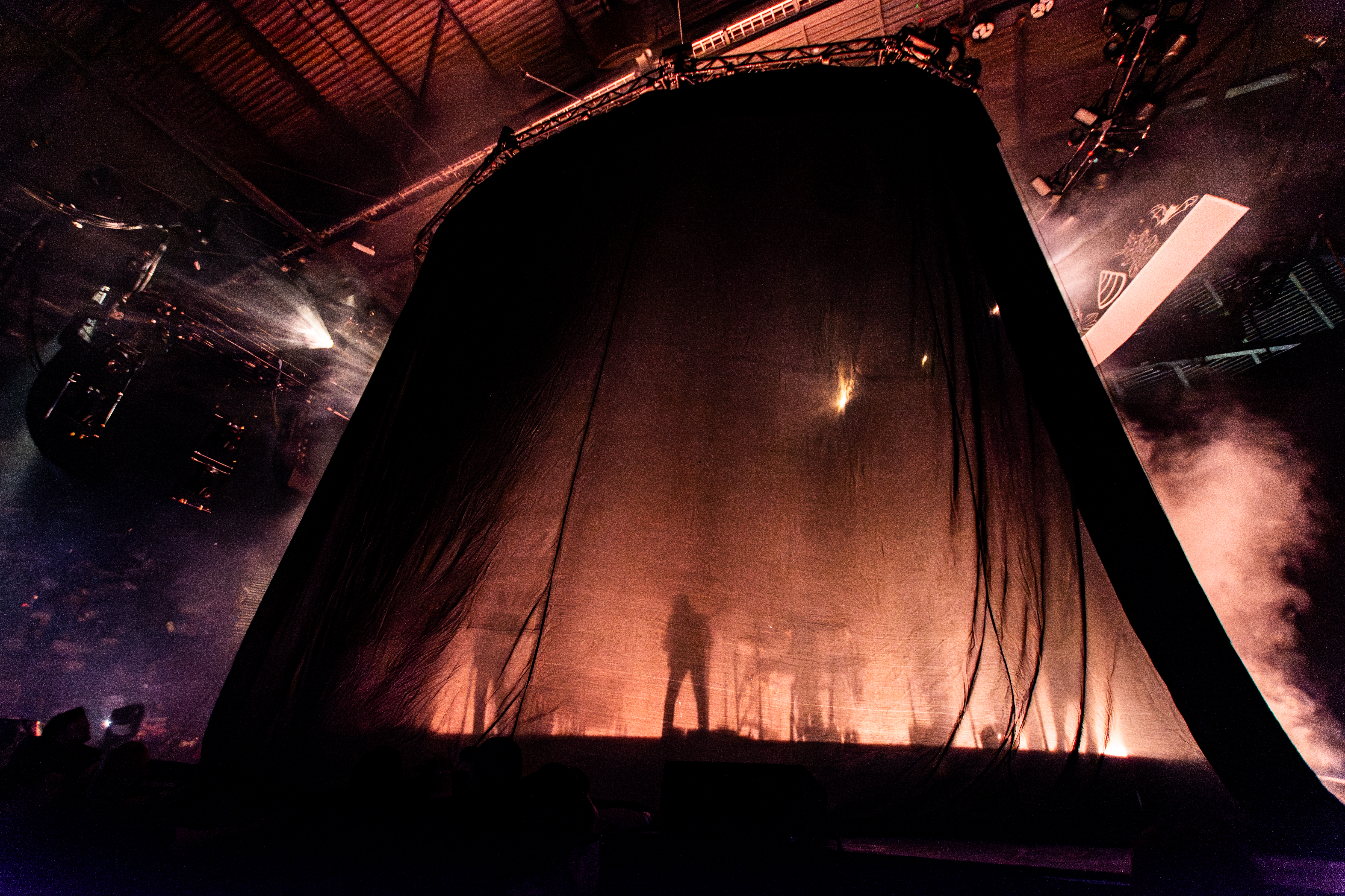 Teddy Swims performing at Doug Mitchell Thunderbird Sports Centre, Vancouver - concert photography by Michael Caswell