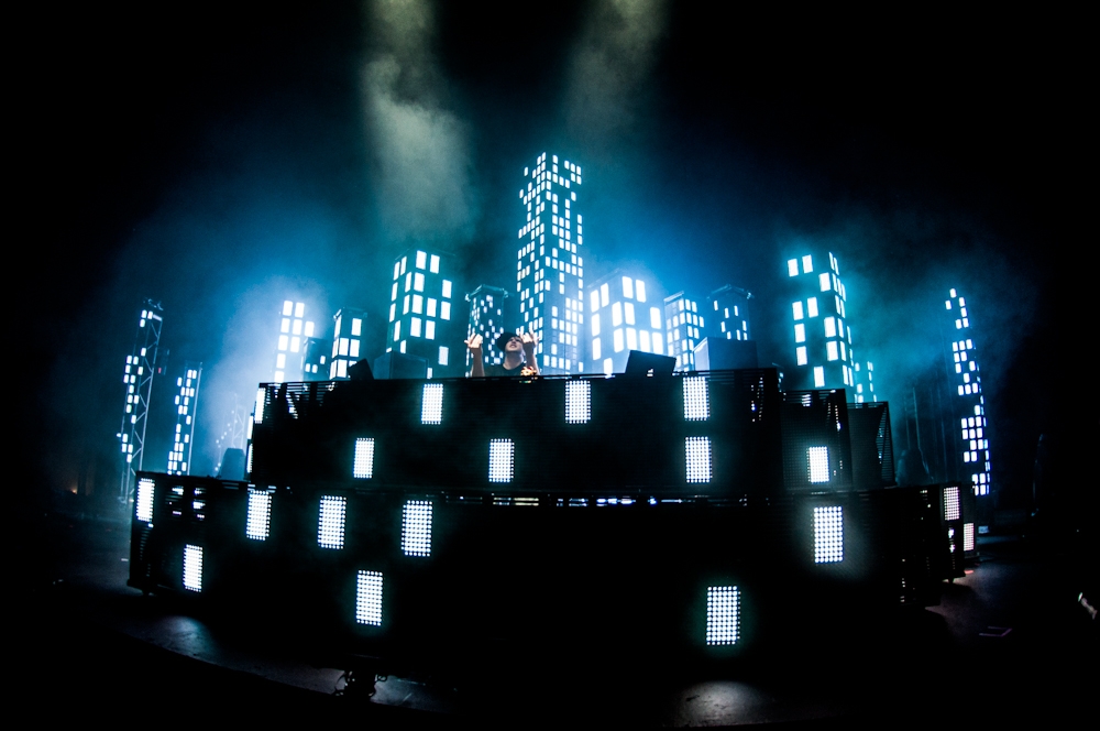 Pretty Lights performing at Fullflex Express, Vancouver - concert photography by Michael Caswell