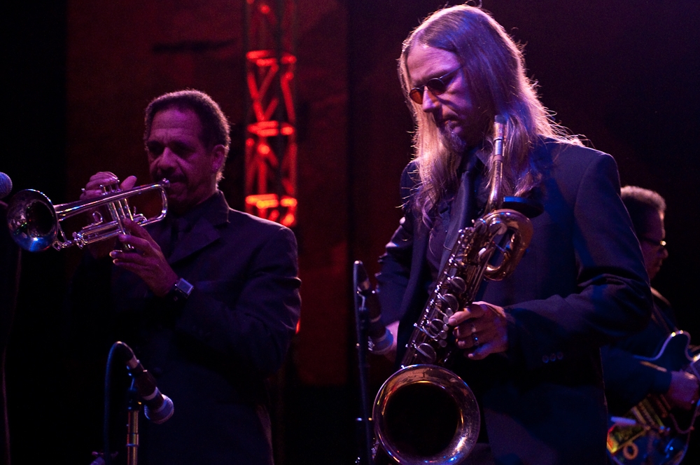 Solomon Burke performing at Bumbershoot, Vancouver - concert photography by Michael Caswell