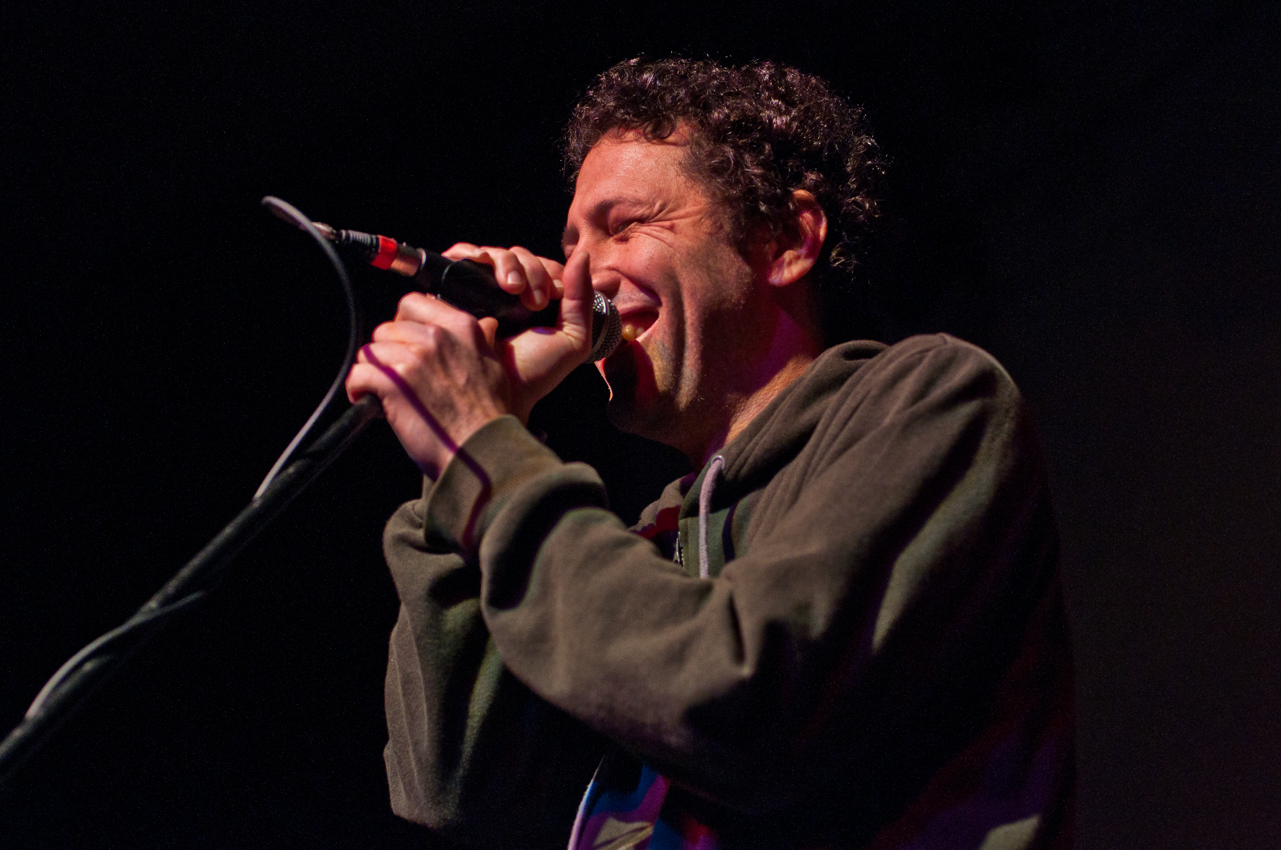 Yo La Tengo performing at Rickshaw Theatre, Vancouver - concert photography by Michael Caswell