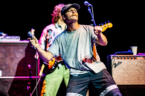 Review: Mac DeMarco @ Queen Elizabeth Theatre – Sep 24 2025