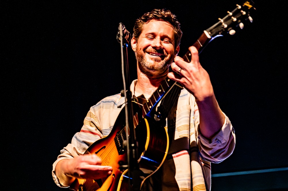 Review: Dan Mangan @ Vogue Theatre – Oct 3 2025