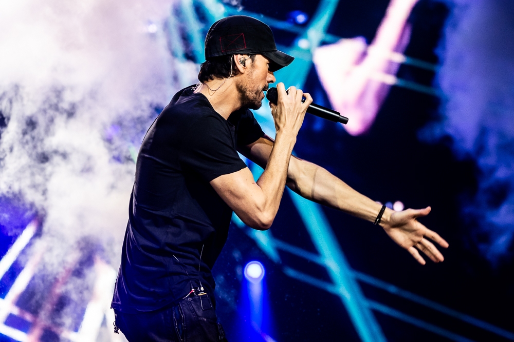 Enrique Iglesias @ Rogers Arena - Dec 10 2023