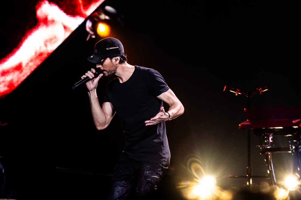 Enrique Iglesias @ Rogers Arena - Dec 10 2023